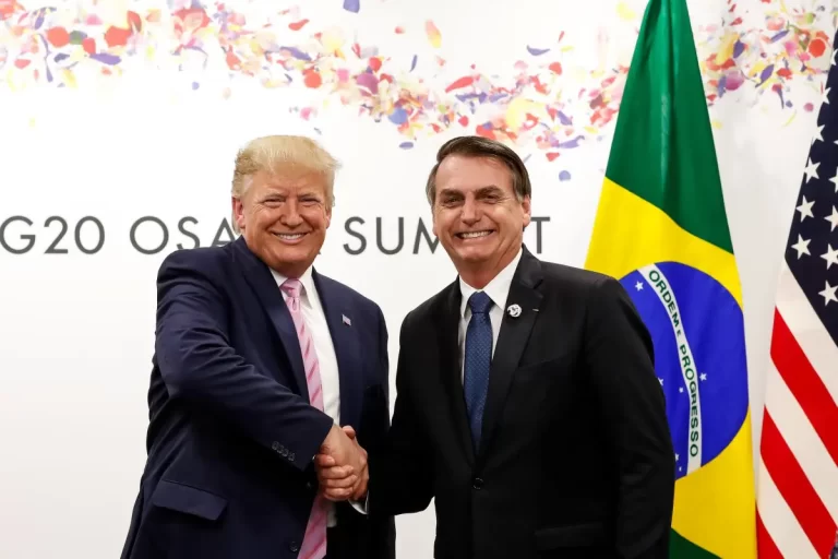 trump-bolsonaro-alan-santos-pr.jpg